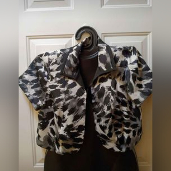 Studio I size 14W open crop blazer - Picture 5 of 12